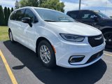 New 2025 Chrysler Pacifica Select image 3