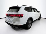 Used 2024 Volkswagen Atlas SE image 5