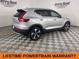 Used 2025 Volvo XC40 B5 Plus image 5