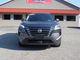 Used 2024 Nissan Rogue SV image 2