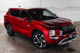 New 2025 Mitsubishi Outlander SE image 2
