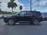 New 2025 Nissan Pathfinder S image 2