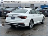 Used 2024 Volkswagen Jetta SE w/ Panoramic Sunroof Package image 3