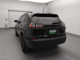 Used 2023 Jeep Cherokee Altitude Lux image 6