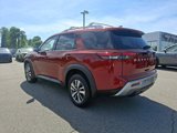 New 2025 Nissan Pathfinder SL image 5