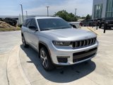Used 2024 Jeep Grand Cherokee L Limited w/ Luxury Tech Group II image 3
