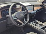New 2025 Volkswagen Atlas SE image 3