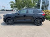 New 2026 Volvo XC40 B5 Ultra image 3