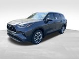 New 2025 Toyota Highlander Platinum image 1