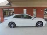 Used 2023 Toyota Camry SE image 2