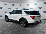 Used 2021 Ford Explorer XLT w/ Equipment Group 202A image 3