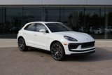 Certified 2025 Porsche Macan image 3