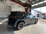 New 2026 Chevrolet Traverse Z71 w/ Enhanced Driving Package image 3