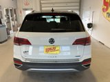 Used 2023 Volkswagen Taos SE w/ Panoramic Sunroof Package image 5