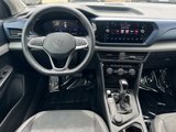 Certified 2024 Volkswagen Taos SE image 2