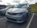Used 2017 Chrysler Pacifica Limited image 3