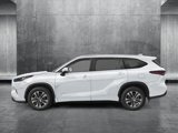 New 2025 Toyota Highlander XLE image 3
