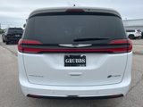 Used 2024 Chrysler Pacifica Select image 4