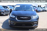 Used 2023 Chrysler Pacifica Touring-L image 2