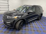 Used 2023 Ford Explorer XLT image 3