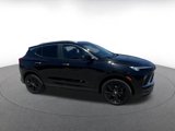Used 2024 Buick Encore GX Sport Touring image 2