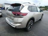 New 2025 Nissan Rogue Platinum image 3