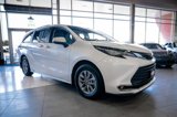 Used 2022 Toyota Sienna XLE w/ XLE Plus Package image 3