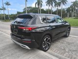 Used 2024 Mitsubishi Outlander SE Black Edition image 5