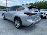 New 2025 Toyota Highlander Platinum image 3