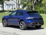 Certified 2024 Porsche Macan image 3