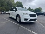 Used 2023 Chrysler Pacifica Touring-L image 5
