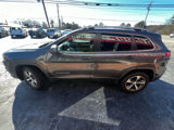 Used 2019 Jeep Cherokee Limited image 5