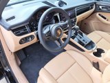 Used 2025 Porsche Macan image 3