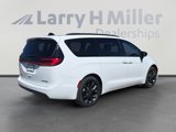 New 2025 Chrysler Pacifica Limited image 5