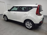 Used 2022 Kia Soul LX image 3