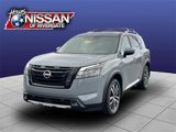 New 2025 Nissan Pathfinder Platinum image 3