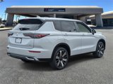 New 2025 Mitsubishi Outlander SE image 3