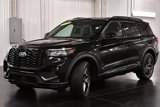 Used 2025 Ford Explorer ST-Line w/ Premium Package image 3