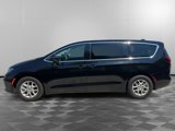 Used 2024 Chrysler Pacifica Touring-L image 6