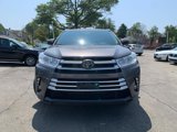 Used 2018 Toyota Highlander XLE image 2