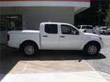 Used 2019 Nissan Frontier SV image 2