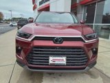 New 2025 Toyota Grand Highlander AWD image 2