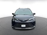 Used 2024 Toyota Sienna XLE image 5