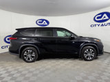 Used 2023 Toyota Highlander XLE image 4
