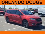 New 2025 Chrysler Pacifica Limited image 2