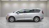 Used 2019 Chrysler Pacifica Touring-L Plus w/ Advanced Safetytec Group image 5