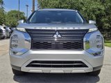 New 2025 Mitsubishi Outlander SE image 2