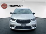 New 2026 Chrysler Pacifica Select image 3
