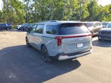 New 2025 Kia Carnival EX image 3