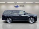New 2025 Lincoln Navigator Reserve image 3